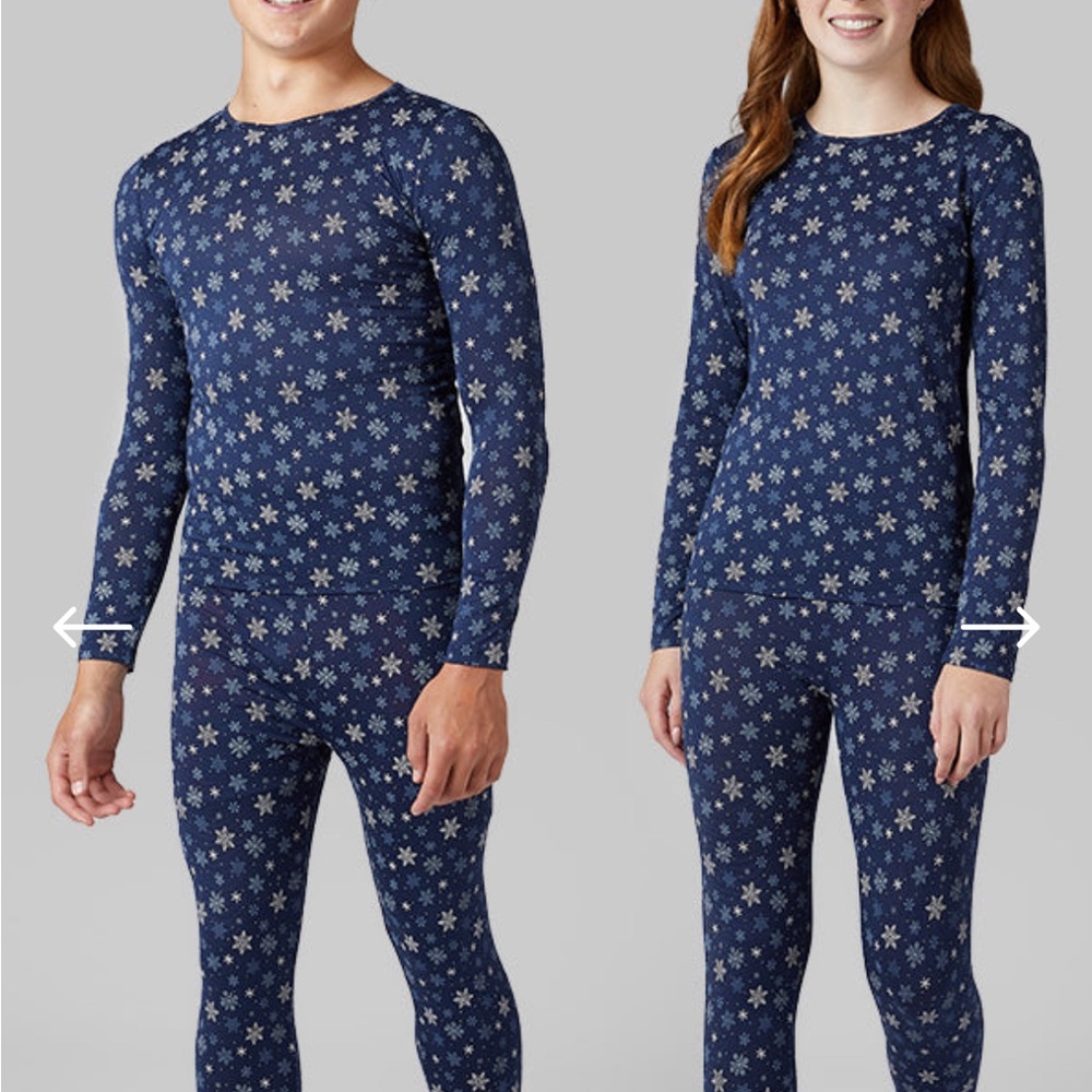 32 Degrees Kids Matching Baselayer Set in Navy and White